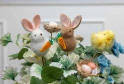 Påskehare med træpind| Dekoration