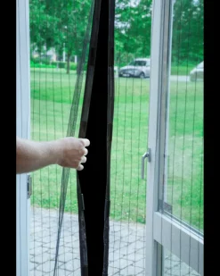 Schuster Myggenet til dør - sort| Øvrige Artikler|Øvrige Fælder Og Bekæmpelsesmidler